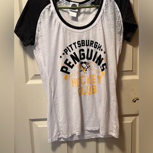Cute Penguins NHL tshirt!